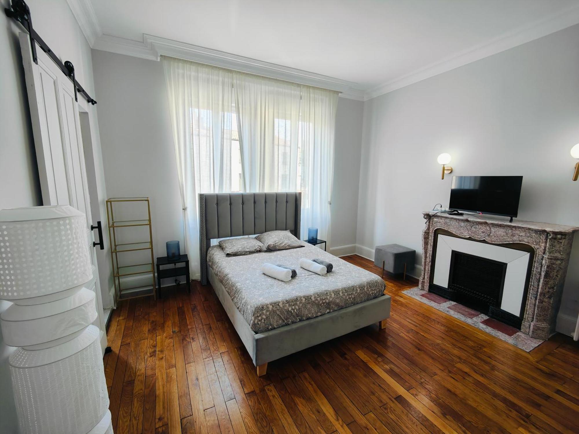 Self-Checkin Town House - Rooms To Rent In A Beautiful Modern Town House - Not A Hotel - Location De Chambres Avec Arrivee En Autonomie - Extra Fee For Sheets And Towels - Private Parking - Check Your Plateform Inbox And Follow Check-In Instructions Saint-Romain-en-Gal Bagian luar foto