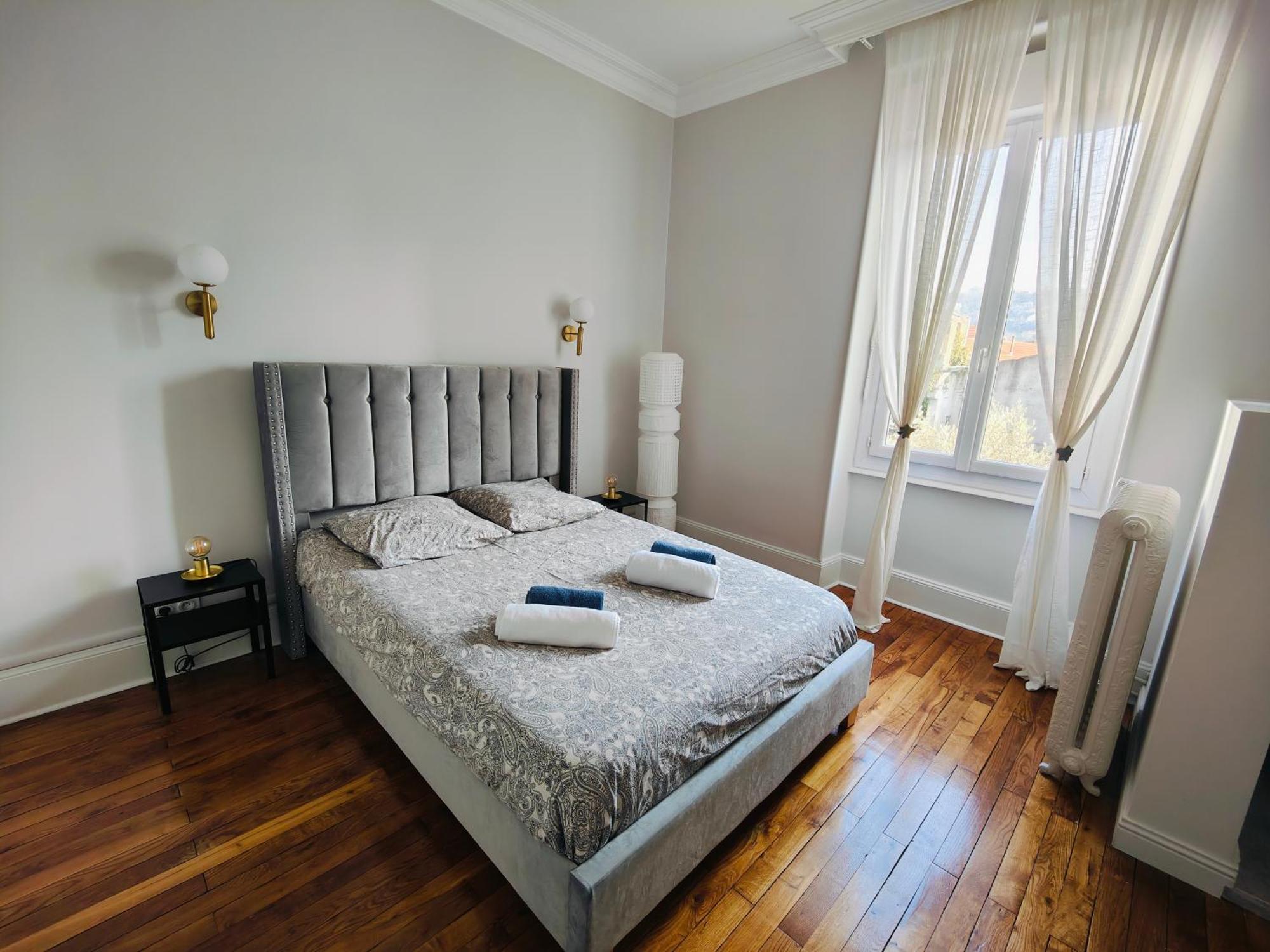 Self-Checkin Town House - Rooms To Rent In A Beautiful Modern Town House - Not A Hotel - Location De Chambres Avec Arrivee En Autonomie - Extra Fee For Sheets And Towels - Private Parking - Check Your Plateform Inbox And Follow Check-In Instructions Saint-Romain-en-Gal Bagian luar foto