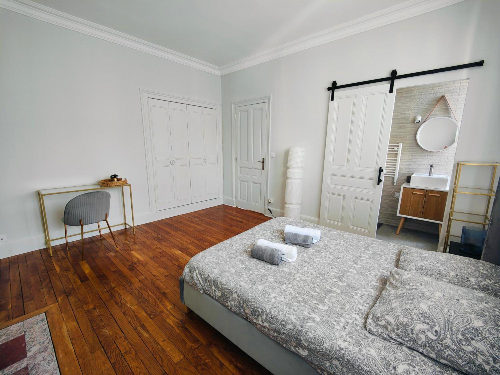 Self-Checkin Town House - Rooms To Rent In A Beautiful Modern Town House - Not A Hotel - Location De Chambres Avec Arrivee En Autonomie - Extra Fee For Sheets And Towels - Private Parking - Check Your Plateform Inbox And Follow Check-In Instructions Saint-Romain-en-Gal Bagian luar foto
